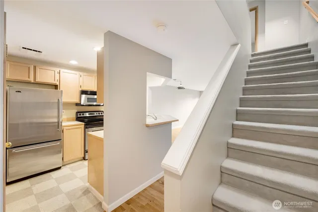 $540,000 | 1051 Madison Avenue North, Bainbridge Island, WA 98110