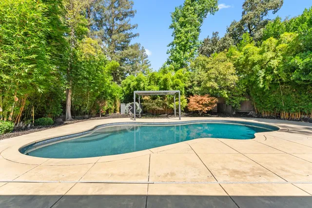 $2,125,000 | 612 Lake Wilhaggin Drive, Sacramento, CA 95864