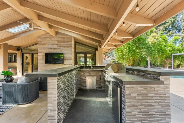 $2,125,000 | 612 Lake Wilhaggin Drive, Sacramento, CA 95864