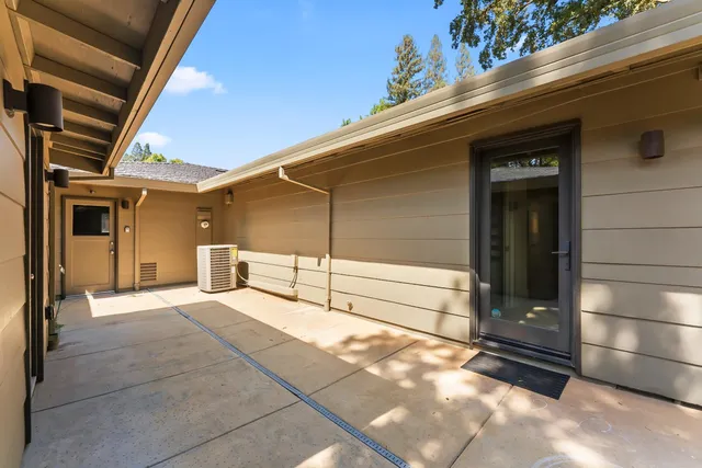 $2,125,000 | 612 Lake Wilhaggin Drive, Sacramento, CA 95864