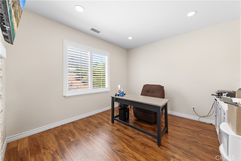 10140 Jacaranda Court Rancho Cucamonga, CA 91737 - Photo 33 of 70 Retreat/office inside the primary bedroom
