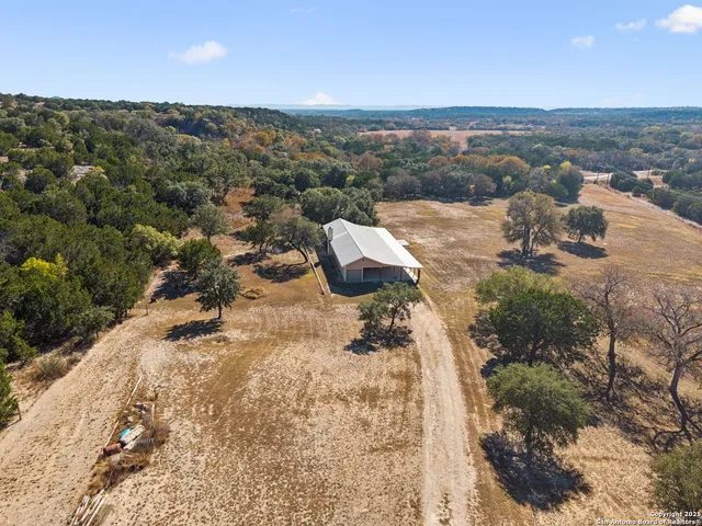 $580,000 | 383 Elm Pass 2, Bandera, TX 78003
