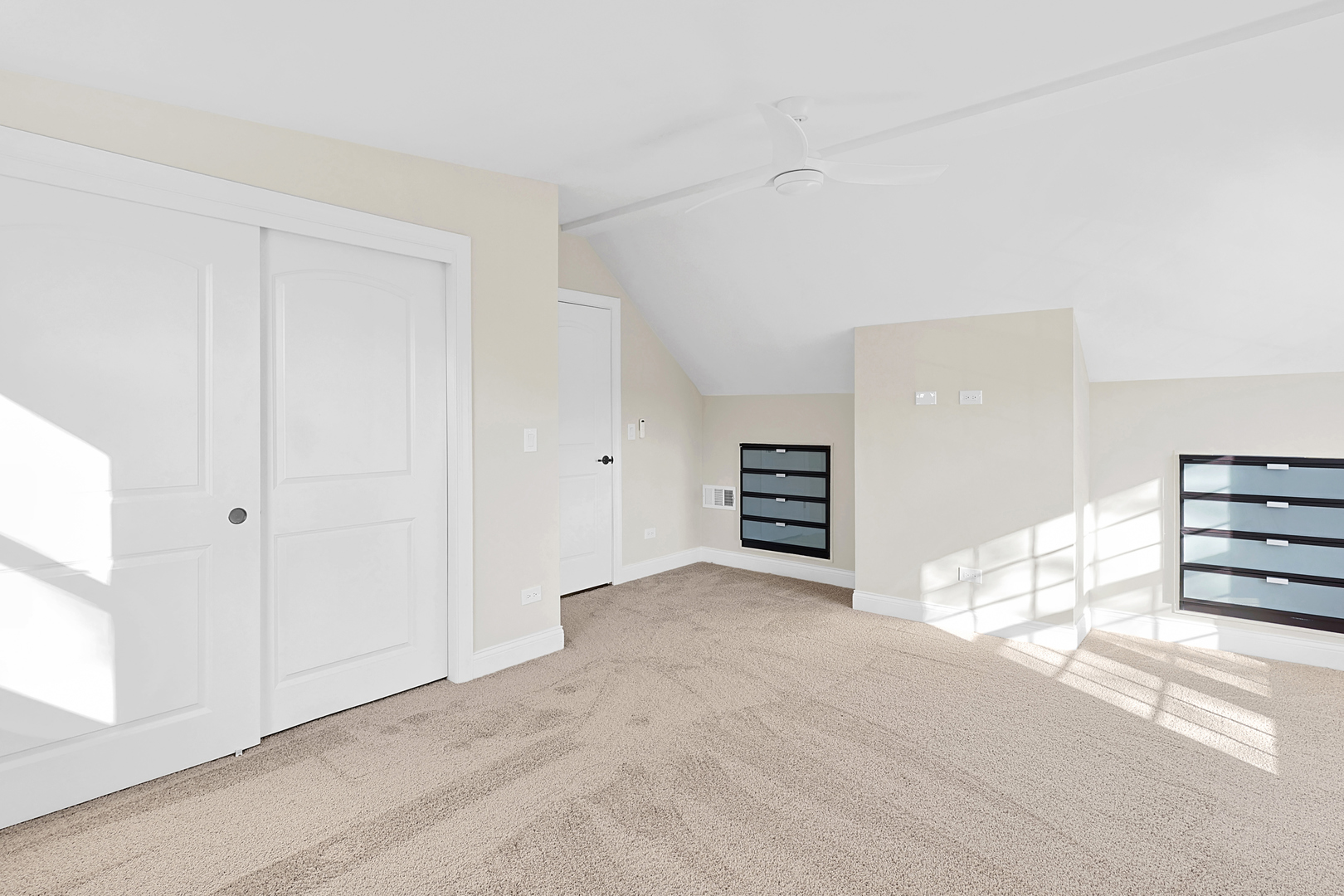 6942 West Fletcher Street Chicago, IL 60634 - Photo 12 of 24