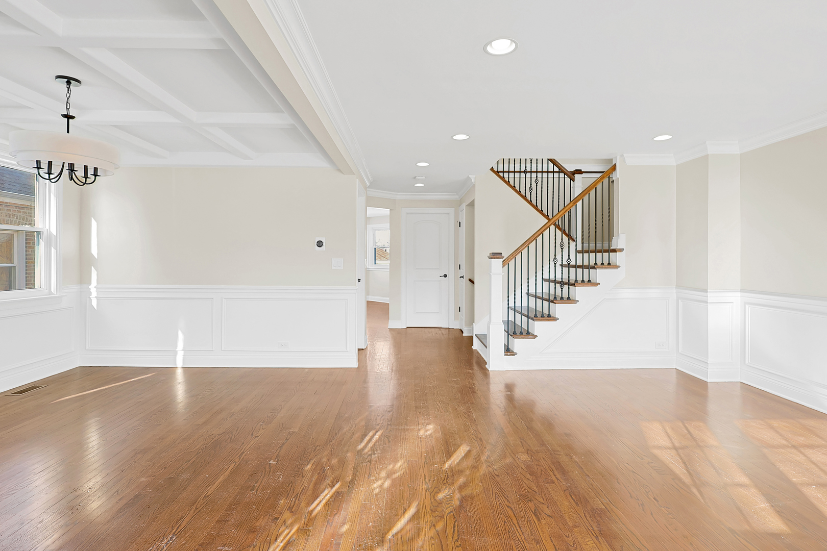 6942 West Fletcher Street Chicago, IL 60634 - Photo 3 of 24