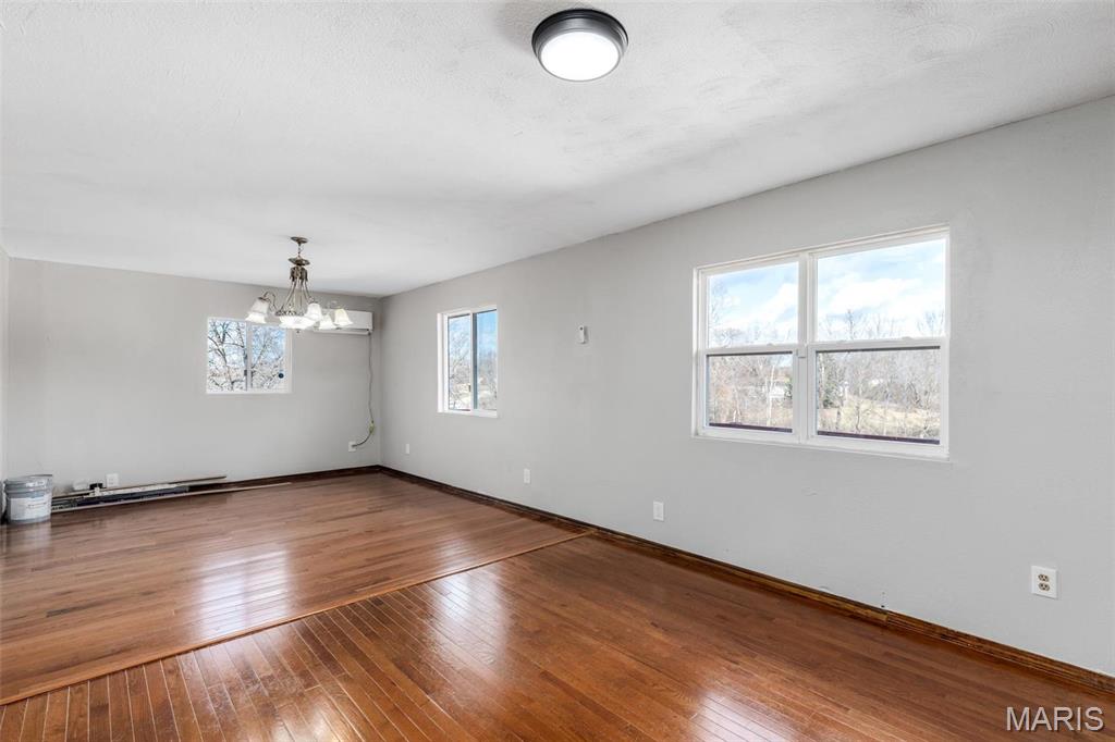 27010 Stoddard Drive Laquey, MO 65534 - Photo 9 of 32