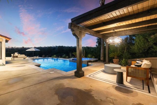 $4,895,000 | 528 Flores De Oro, Rancho Santa Fe, CA 92067