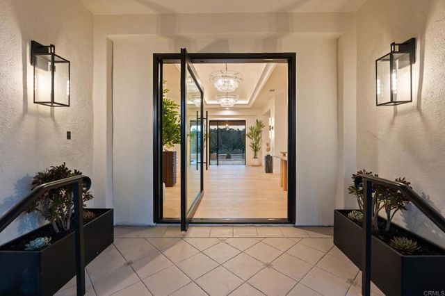 $4,895,000 | 528 Flores De Oro, Rancho Santa Fe, CA 92067