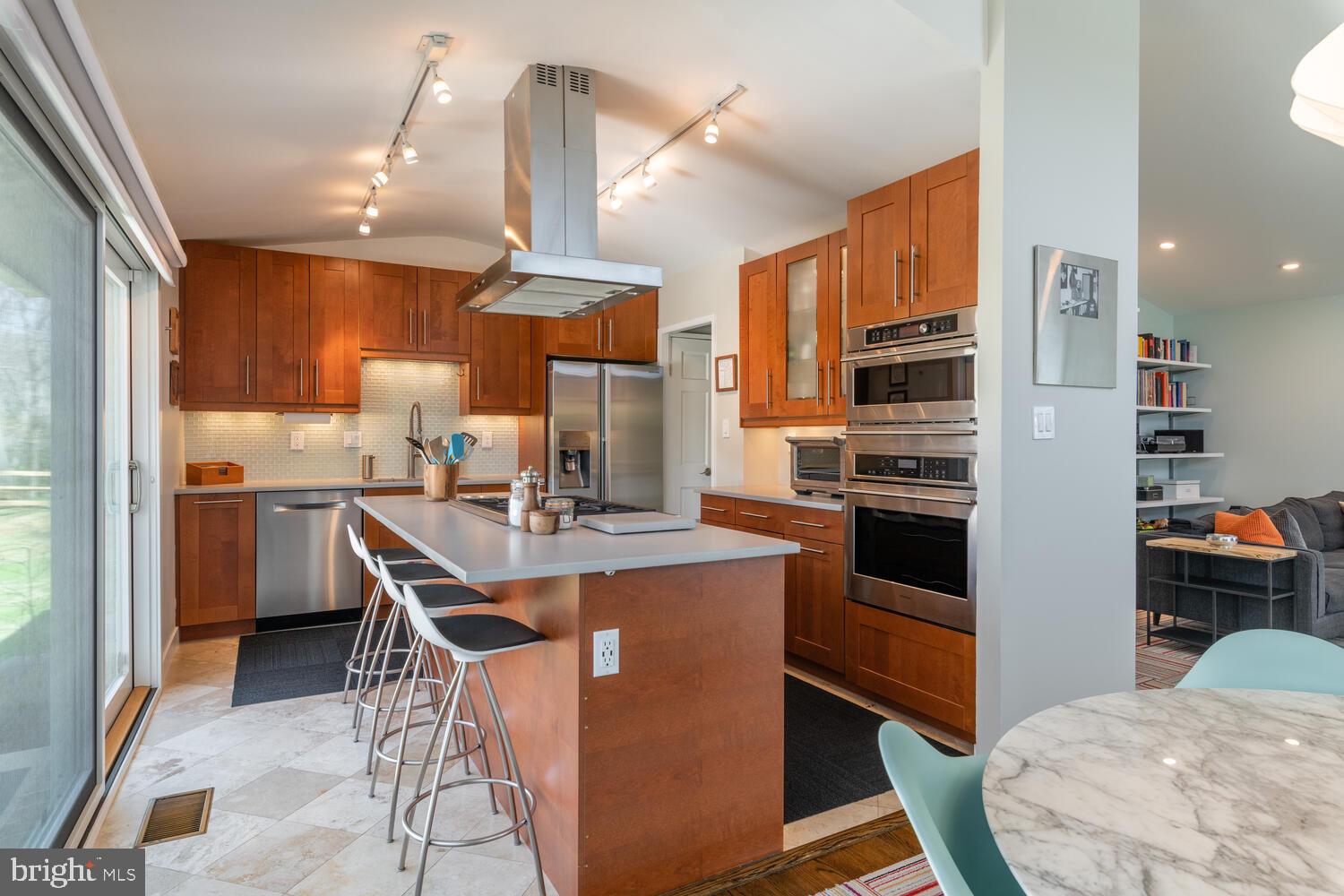 8200 Stone Trail Drive Bethesda, MD 20817 - Photo 12 of 38