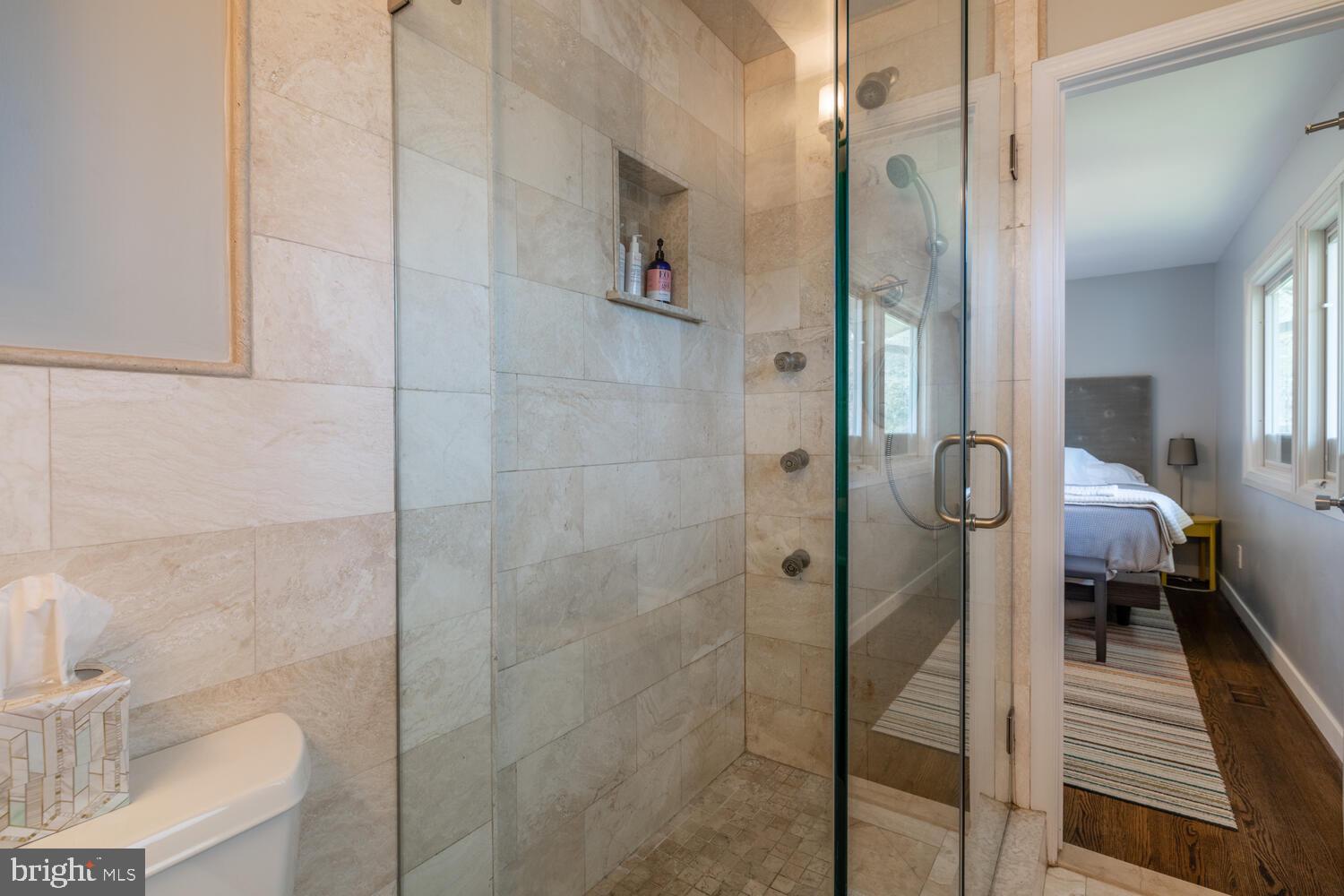 8200 Stone Trail Drive Bethesda, MD 20817 - Photo 18 of 38