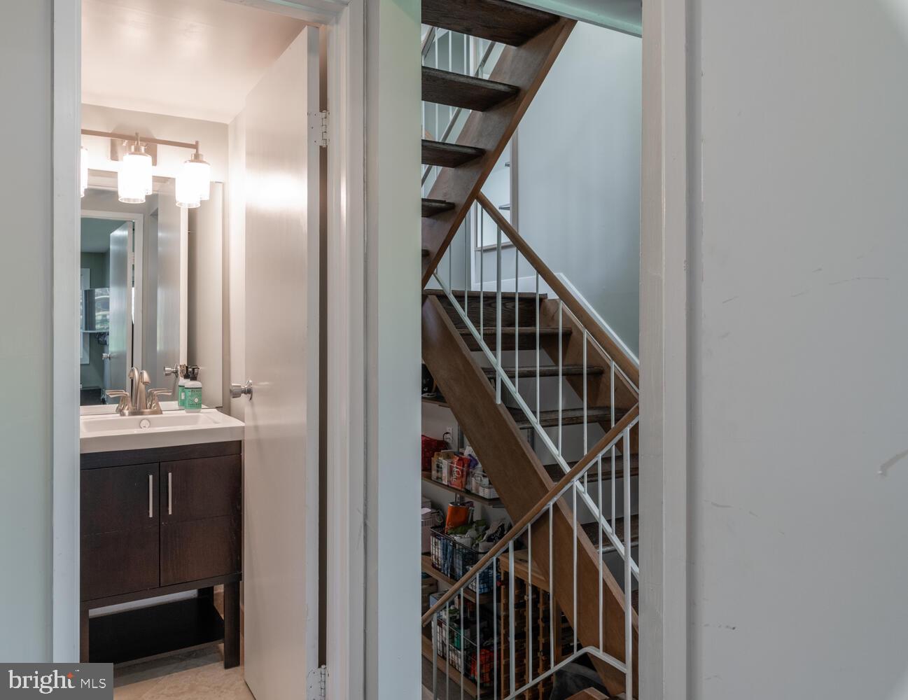 8200 Stone Trail Drive Bethesda, MD 20817 - Photo 23 of 38