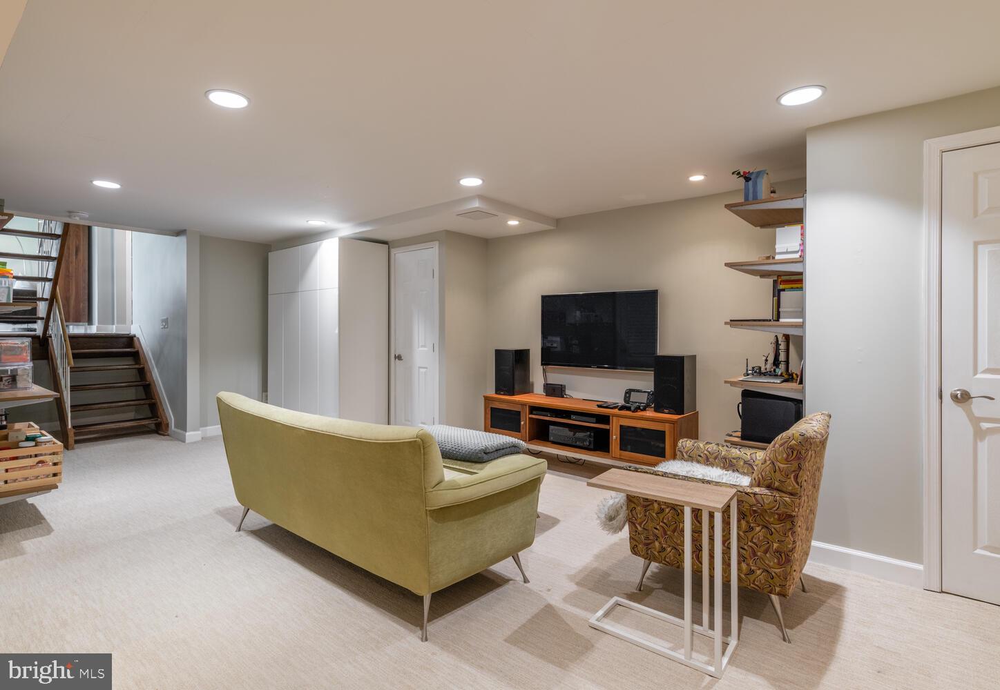 8200 Stone Trail Drive Bethesda, MD 20817 - Photo 30 of 38