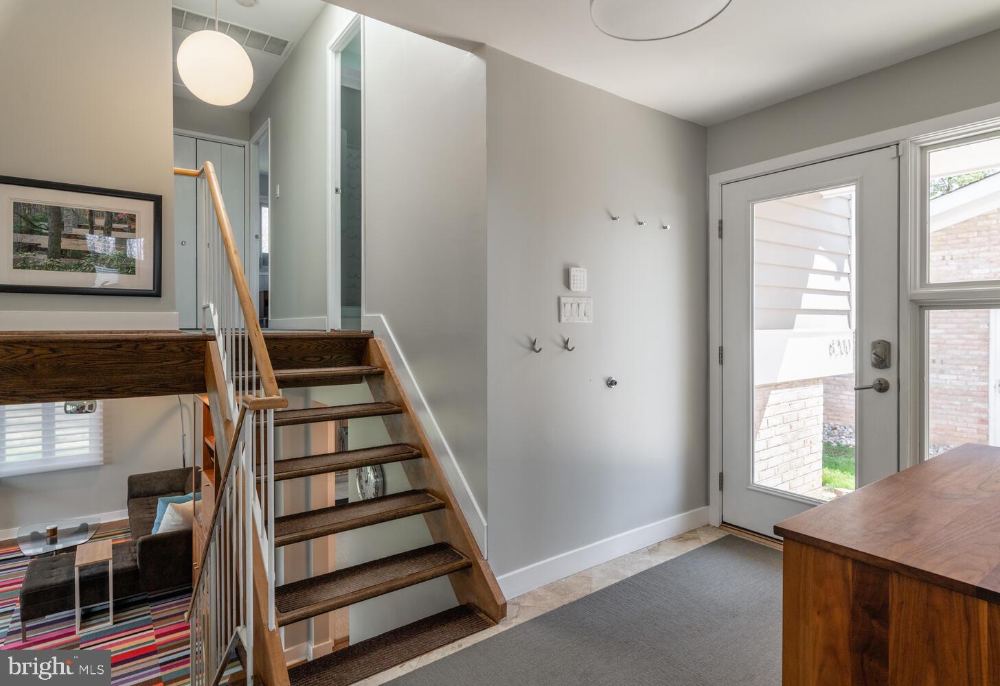 8200 Stone Trail Drive Bethesda, MD 20817 - Photo 4 of 38