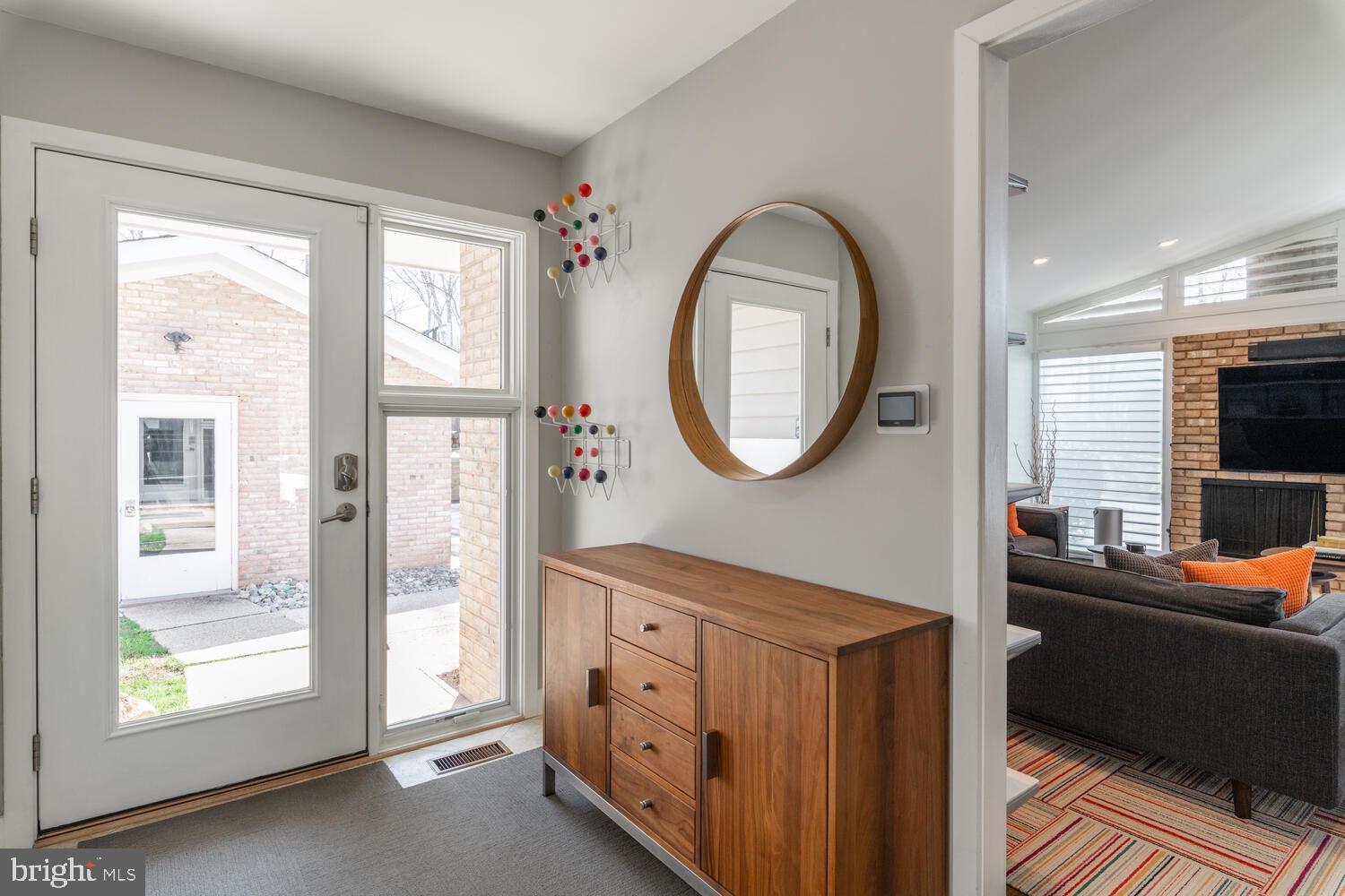 8200 Stone Trail Drive Bethesda, MD 20817 - Photo 5 of 38