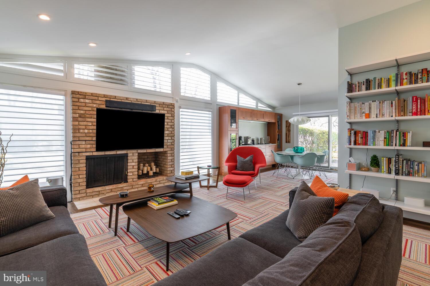 8200 Stone Trail Drive Bethesda, MD 20817 - Photo 6 of 38