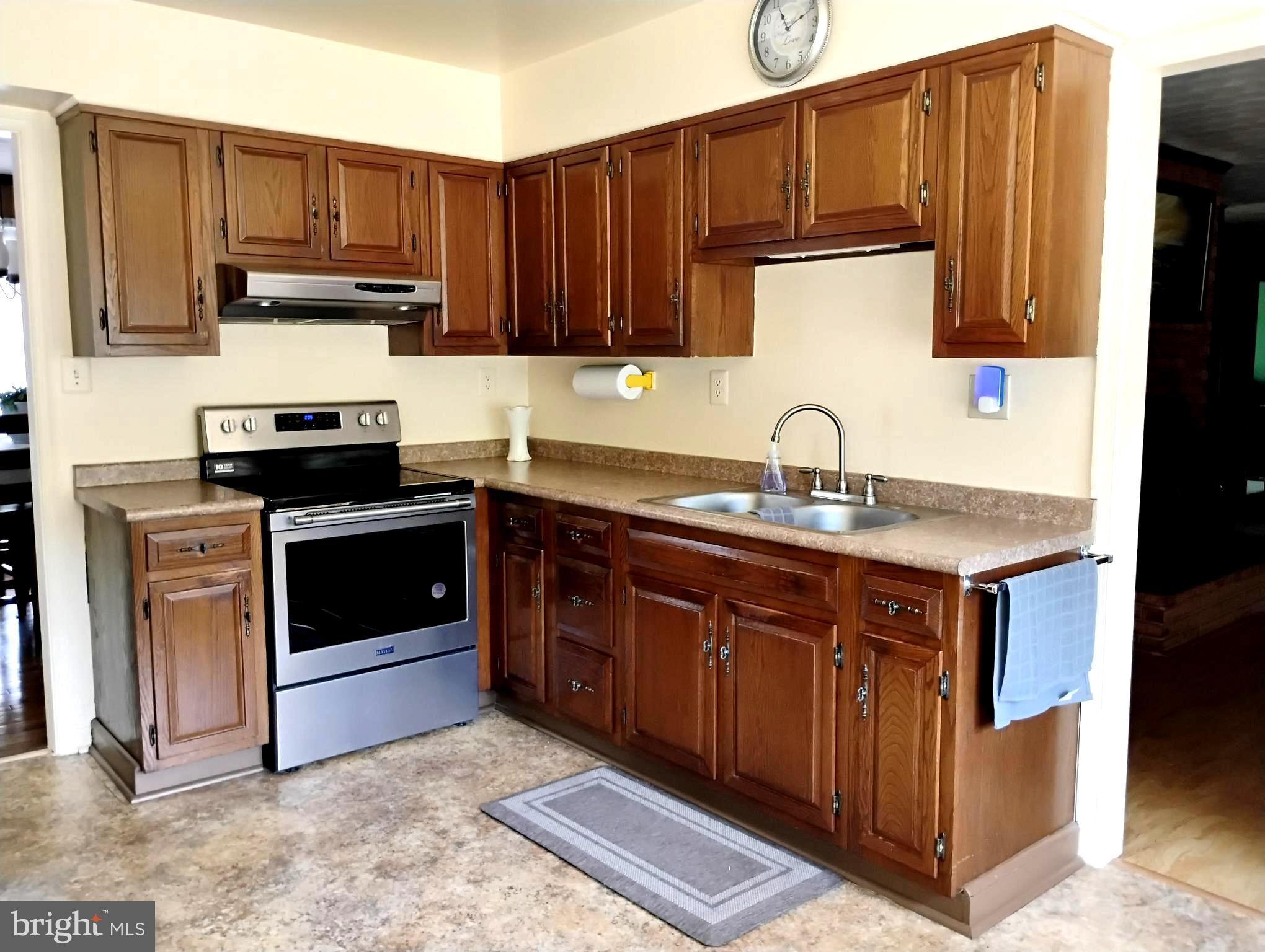 12266 Elk Run Church Road Midland, VA 22728 - Photo 10 of 67 Newer electric stove