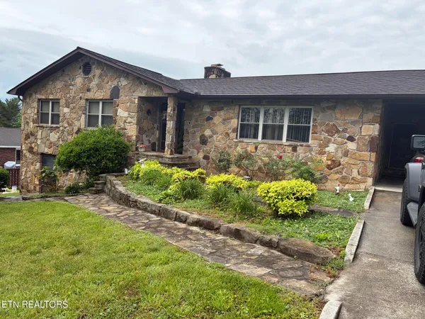 $335,000 | 119 Mountain View Road, Jacksboro, TN 37757