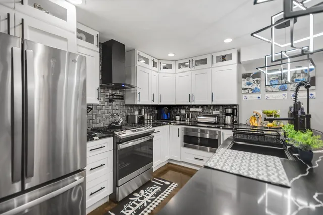 $379,999 | 14617 Vine Avenue, Harvey, IL 60426