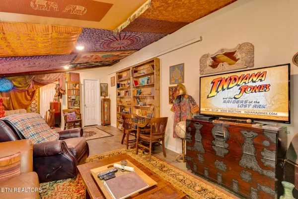 $699,500 | 997 West West 12th Street, Chickamauga, GA 30707