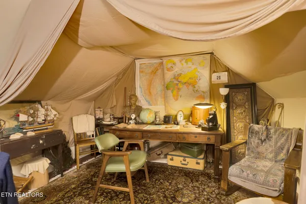 $699,500 | 997 West West 12th Street, Chickamauga, GA 30707