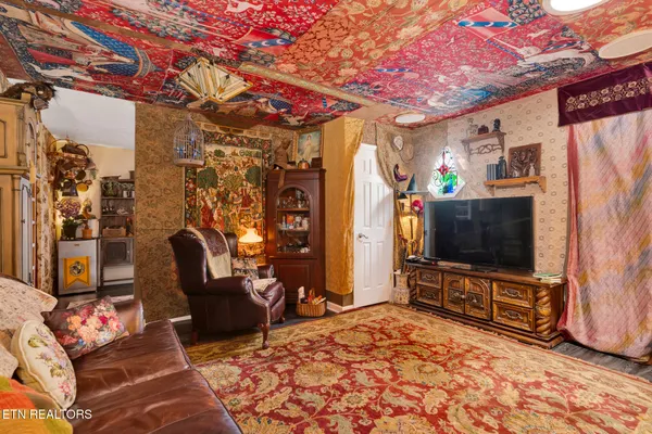 $699,500 | 997 West West 12th Street, Chickamauga, GA 30707