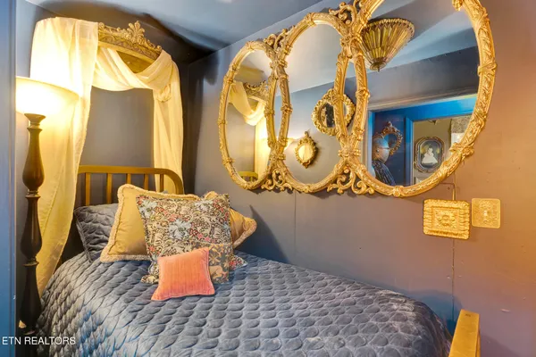 $699,500 | 997 West West 12th Street, Chickamauga, GA 30707