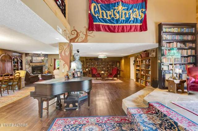 $795,000 | 997 West West 12th Street, Chickamauga, GA 30707