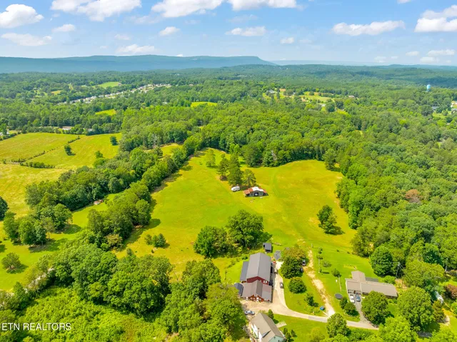 $795,000 | 997 West West 12th Street, Chickamauga, GA 30707