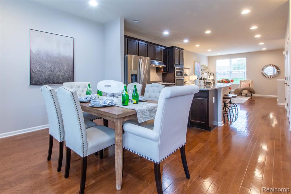 863 Barclay Circle Rochester Hills, MI 48307 - Photo 15 of 35