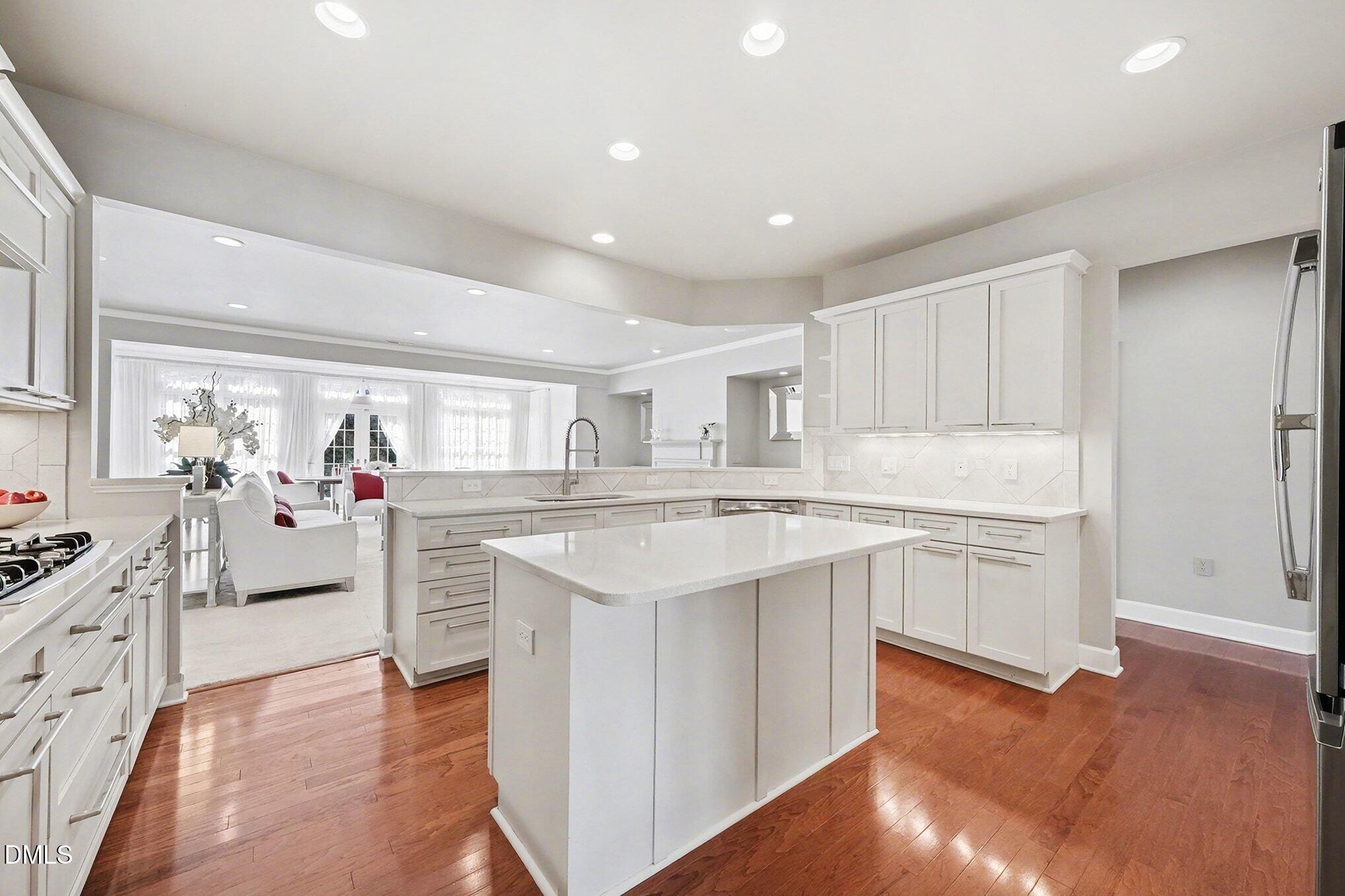 284 Beckingham Loop Cary, NC 27519 - Photo 11 of 43 Kitchen