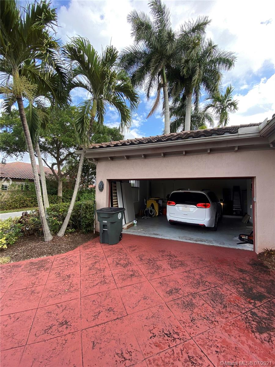 6166 Northwest 23rd Street Boca Raton, FL 33434 - Photo 5 of 34
