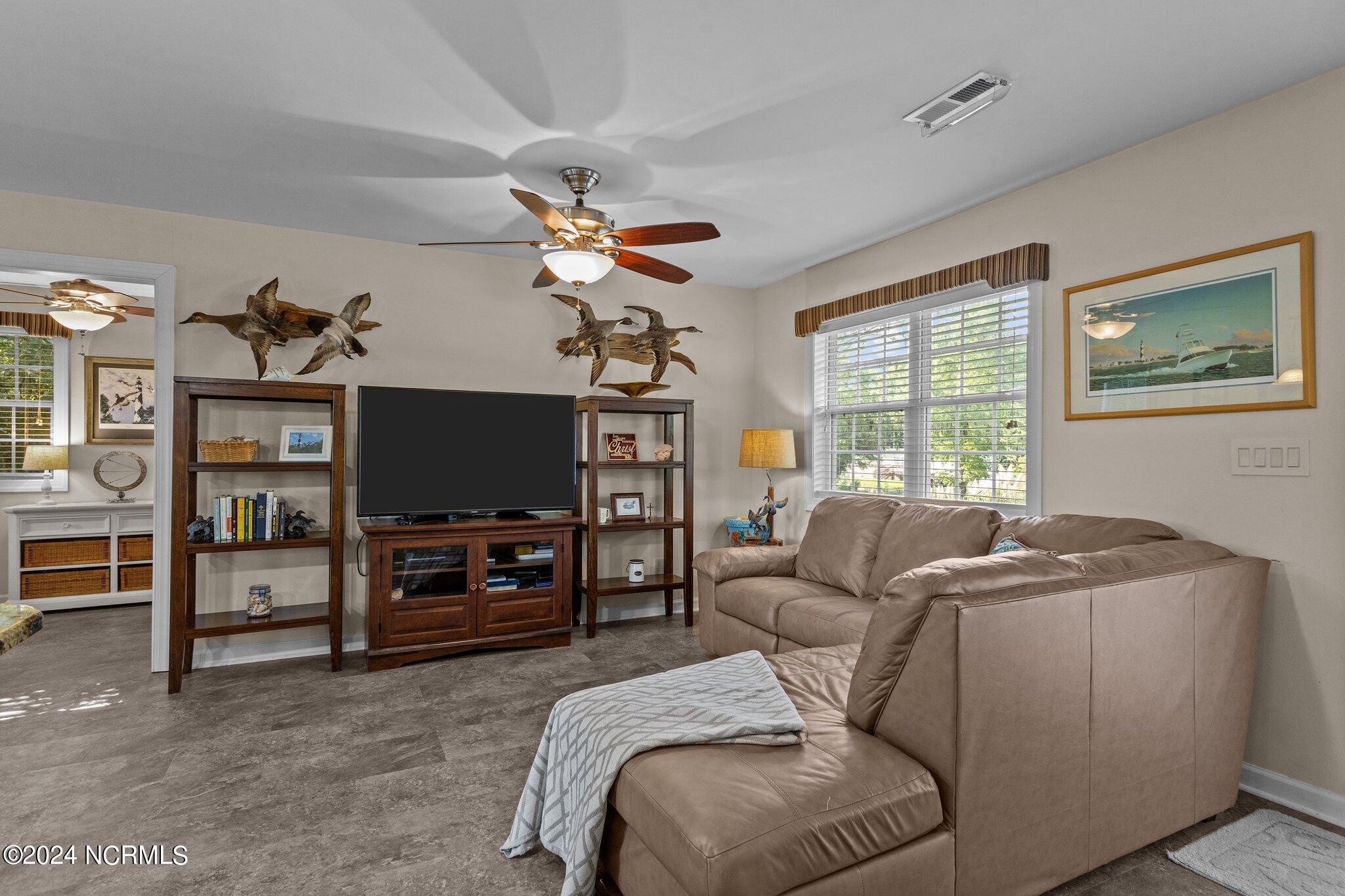 235 Steel Tank Road Beaufort, NC 28516 - Photo 11 of 51 Living