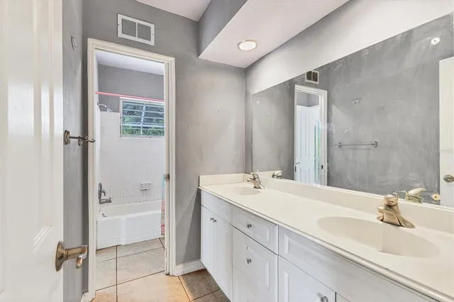 $375,000 | 2104 South Tuttle Avenue, Sarasota, FL 34239