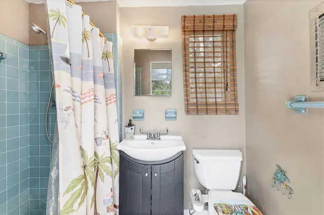 $375,000 | 2104 South Tuttle Avenue, Sarasota, FL 34239