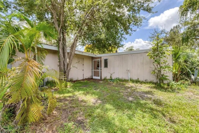 $375,000 | 2104 South Tuttle Avenue, Sarasota, FL 34239