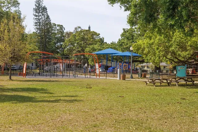 $375,000 | 2104 South Tuttle Avenue, Sarasota, FL 34239