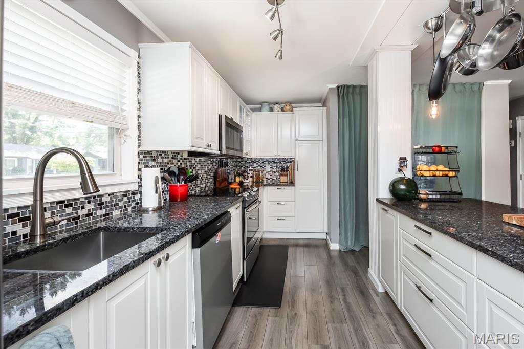 214 North Point Road Fairview Heights, IL 62208 - Photo 9 of 28 Gallery Image 9