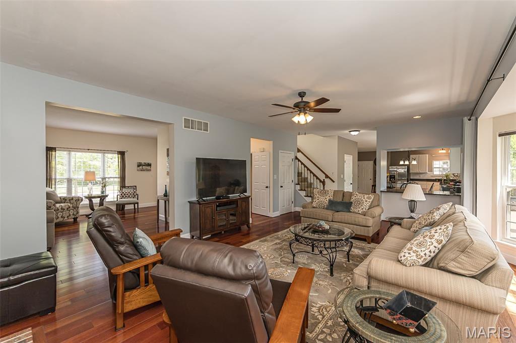733 Castle Ridge Drive Ballwin, MO 63021 - Photo 16 of 74