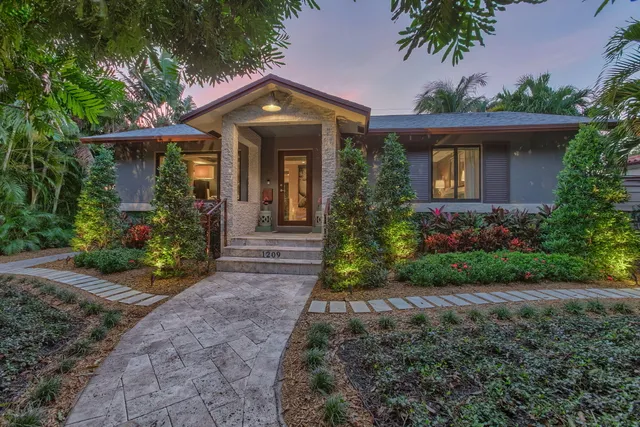 $1,300,000 | 1209 North Lakeside Drive, Lake Worth Beach, FL 33460