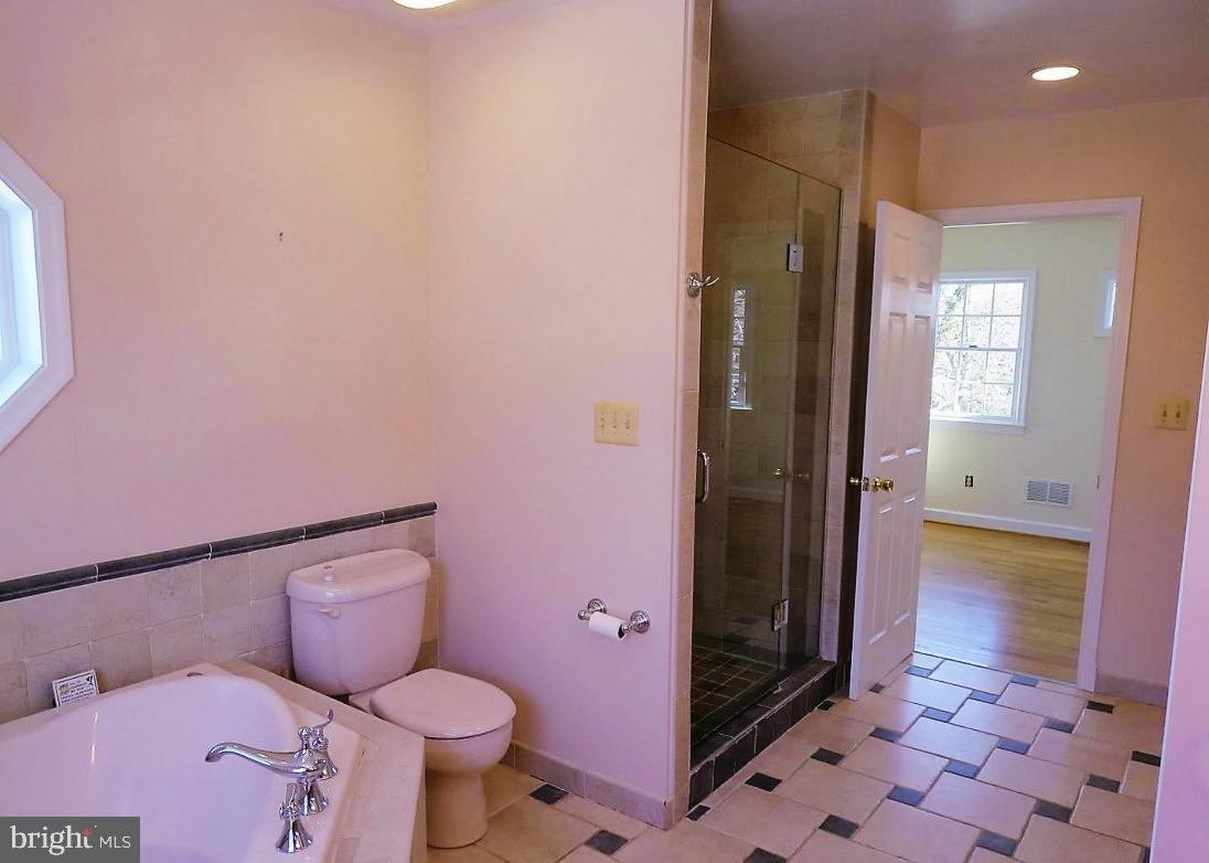 3508 Cummings Lane Chevy Chase, MD 20815 - Photo 11 of 19