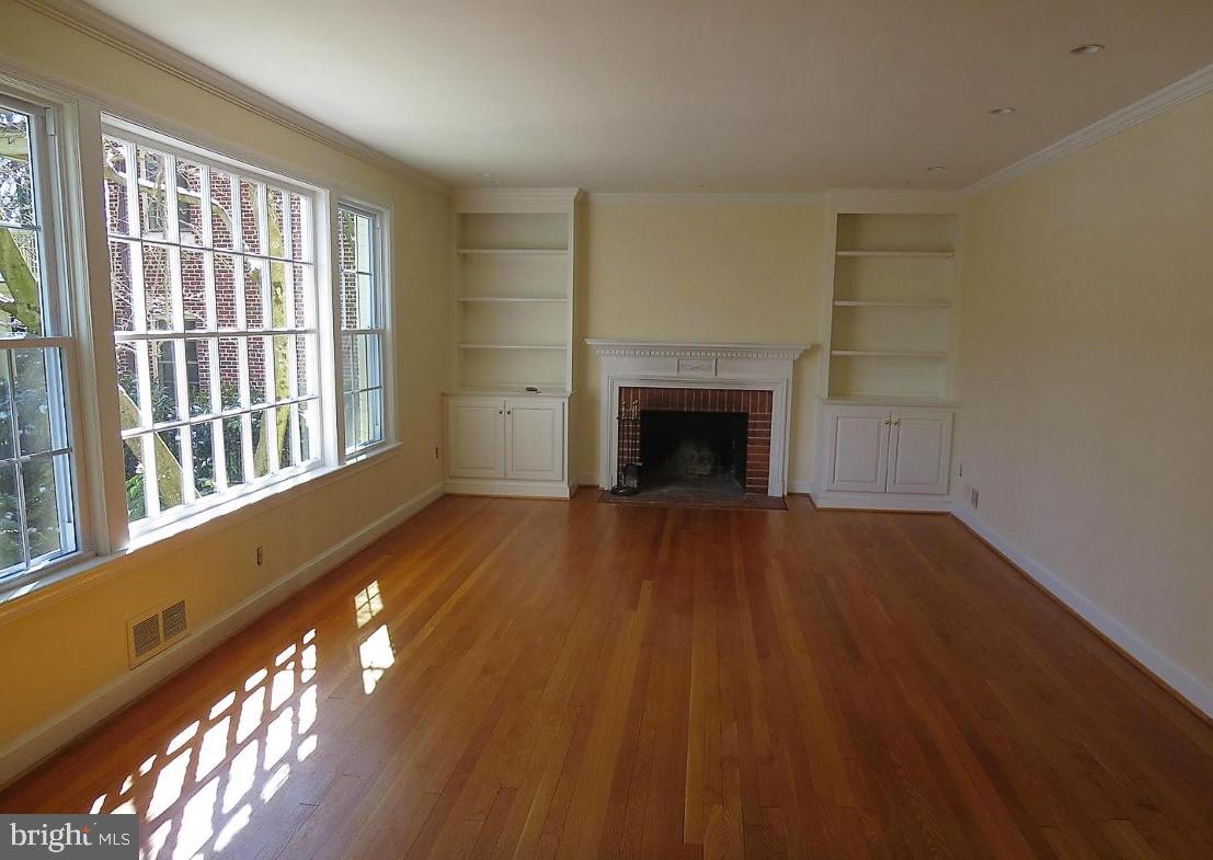 3508 Cummings Lane Chevy Chase, MD 20815 - Photo 4 of 19