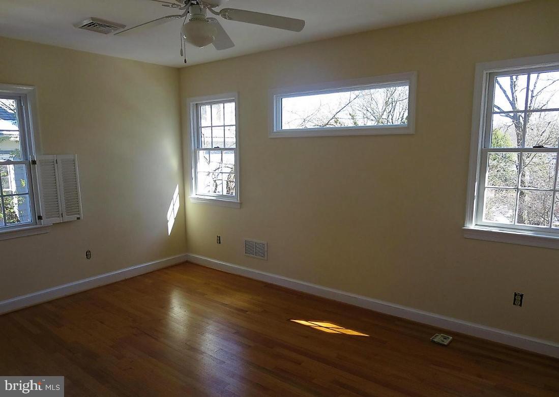 3508 Cummings Lane Chevy Chase, MD 20815 - Photo 9 of 19