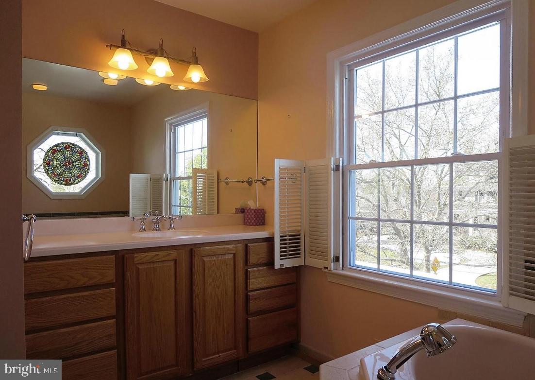 3508 Cummings Lane Chevy Chase, MD 20815 - Photo 10 of 19