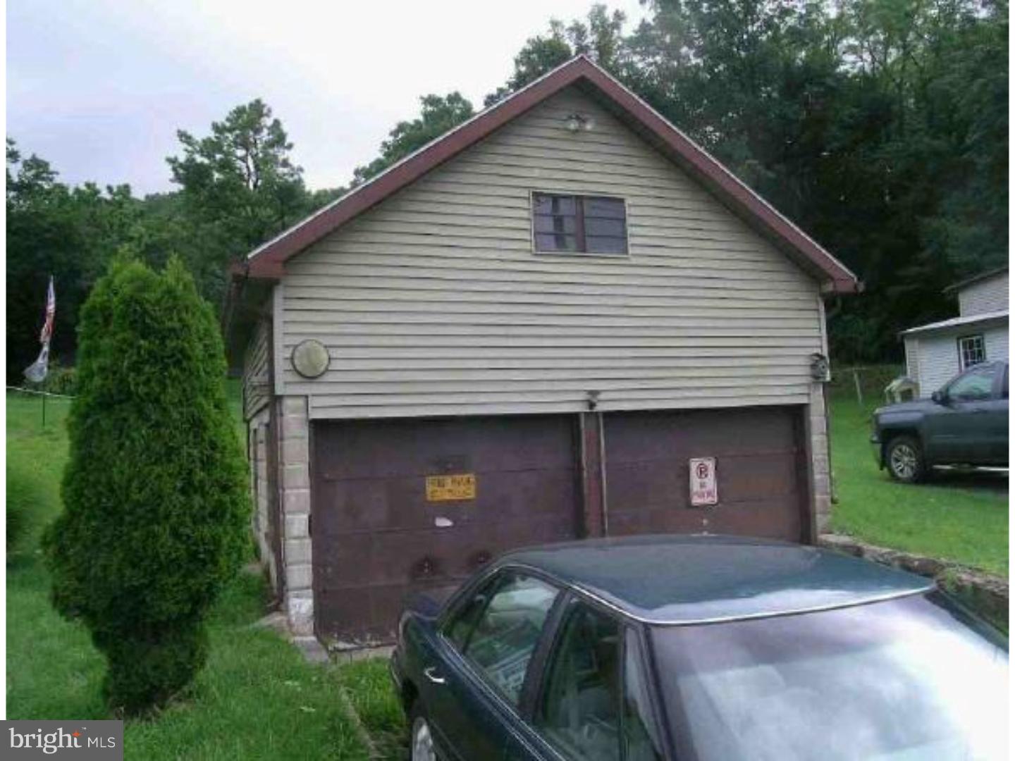 424 Crystal Rock Road Temple, PA 19560 - Photo 1 of 8 Garage