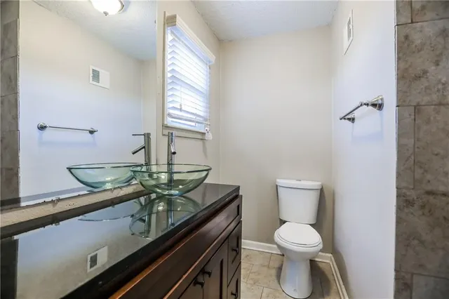 $1,835 | 406 East 164th Terrace, Belton, MO 64012