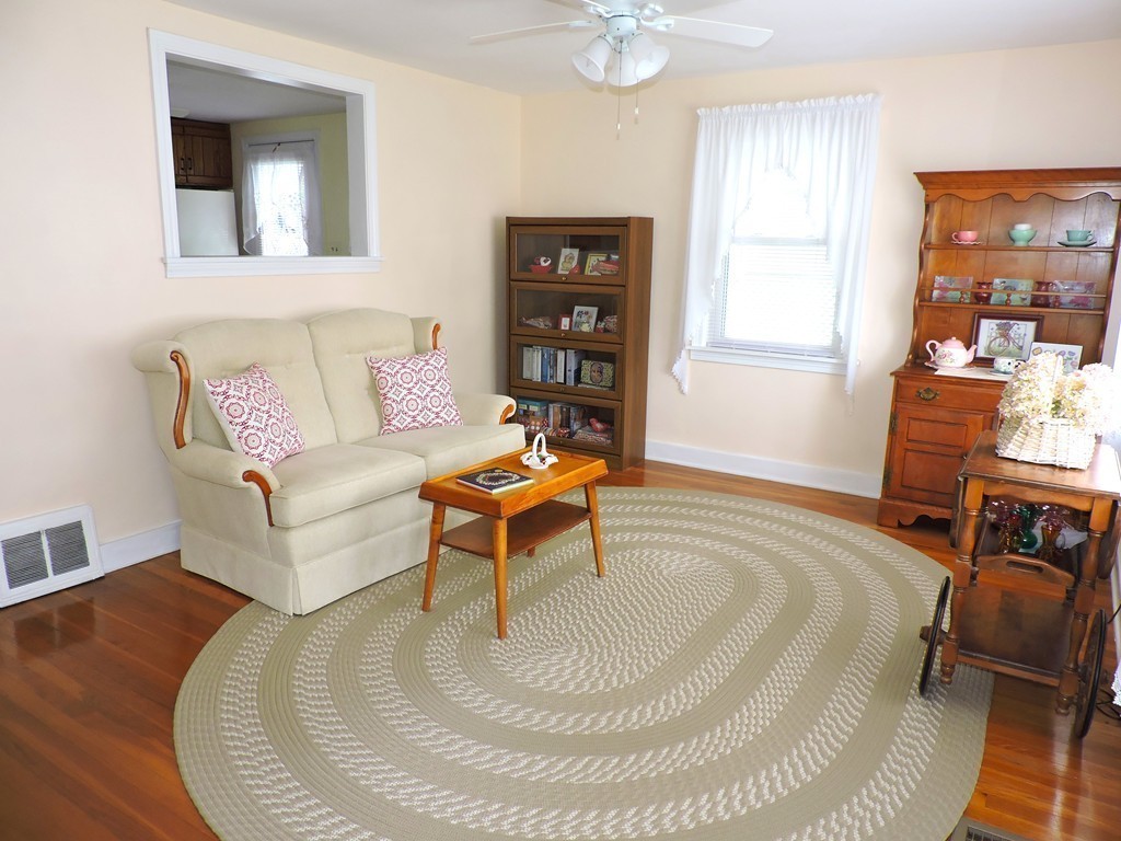 293 Tremont Street Springfield, MA 01104 - Photo 6 of 30 Gallery Image 6