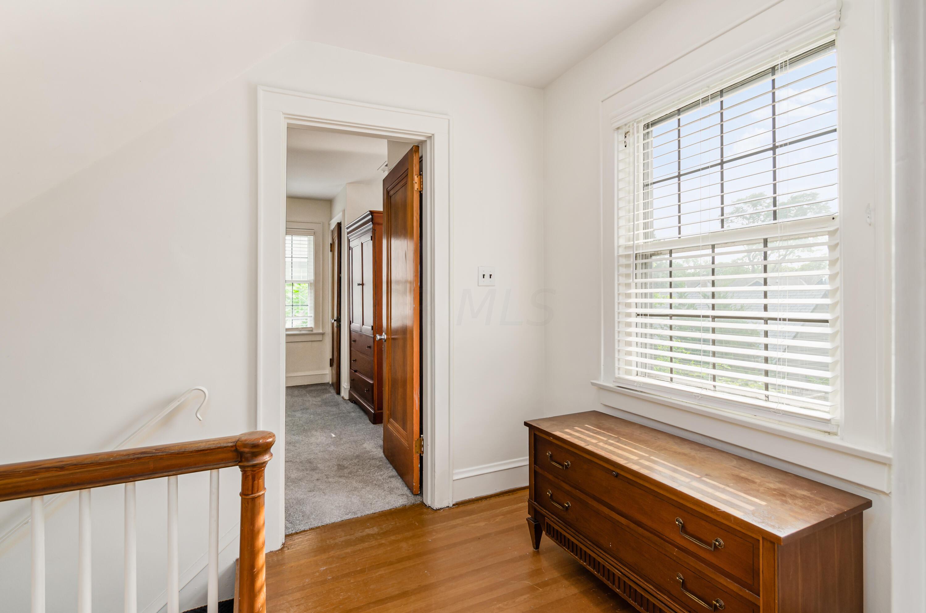 59 South Ardmore Road Columbus, OH 43209 - Photo 25 of 42 Landing at the Top of the Stairs