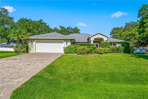 $575,000 | 445 45th Avenue, Vero Beach, FL 32968