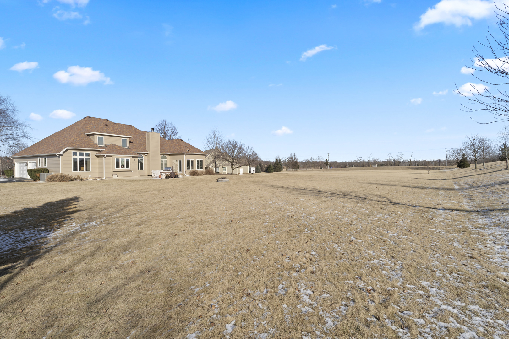 8202 Eagle Ridge Spring Grove, IL 60081 - Photo 41 of 44 a view of a city