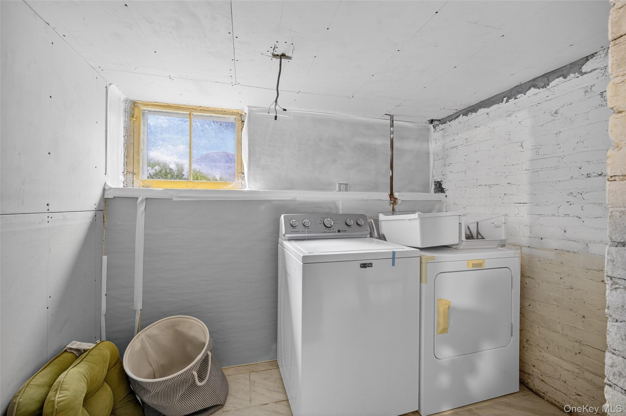 111 South Hamilton Street Poughkeepsie, NY 12601 - Photo 37 of 46 a utility room with dryer and washer