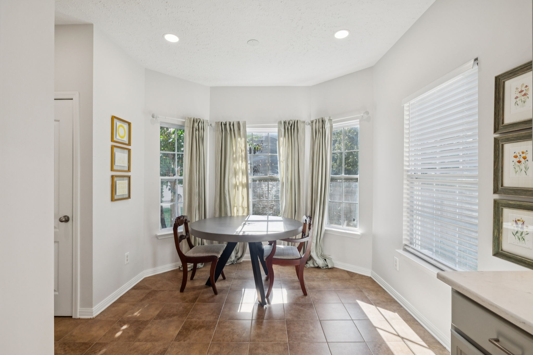 423 Knob Court Franklin, TN 37064 - Photo 16 of 37 a workspace with furniture and a window